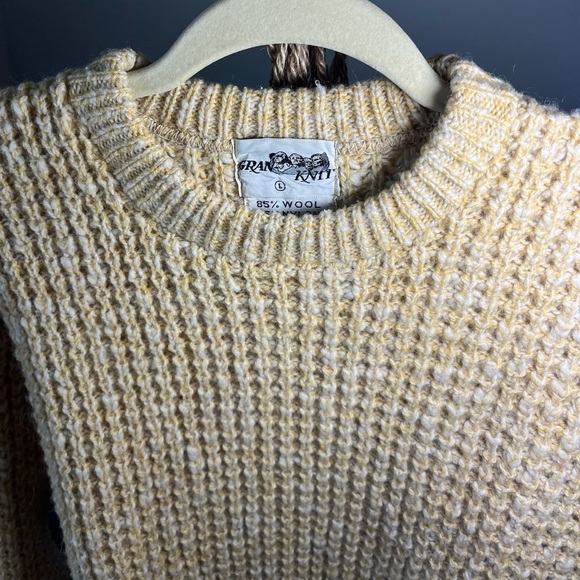 Cozy wool chunky knit sweater - Picture 4 of 5